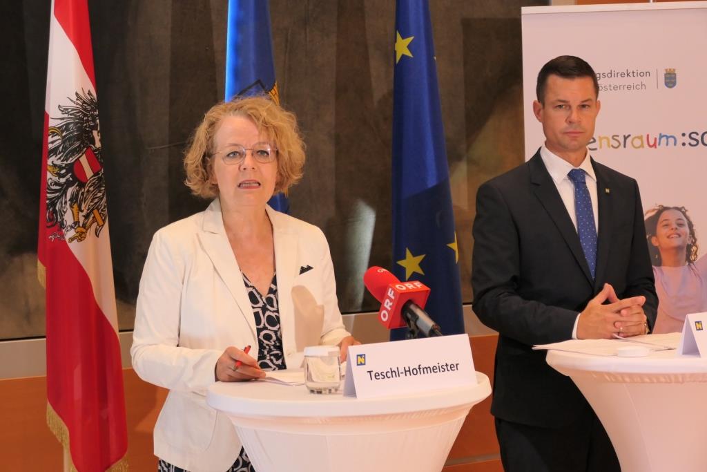 Bildungs-Landesrätin Christiane Teschl-Hofmeister und Bildungsdirektor Karl Fritthum bei der Pressekonferenz zum kommenden Schuljahr 2024/25 (Bildquelle: Thomas Resch)