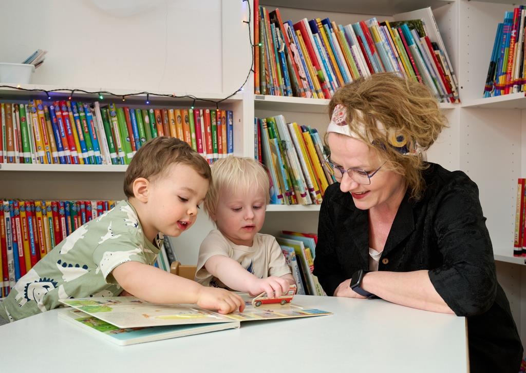 Land NÖ stärkt Gemeinden: Bildungs-Landesrätin Christiane Teschl-Hofmeister freut sich über die Investitionen in Pflichtschulen und Kinderbetreuungseinrichtungen (Bildquelle: NLK/Pfeiffer)