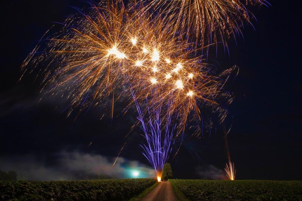 Mit den Produkten des NÖ Pyrotechnikhandels kann das Silvesterfeuerwerk sicher genossen werden (Bildquelle: PINTO-Feuerwerke GesmbH)