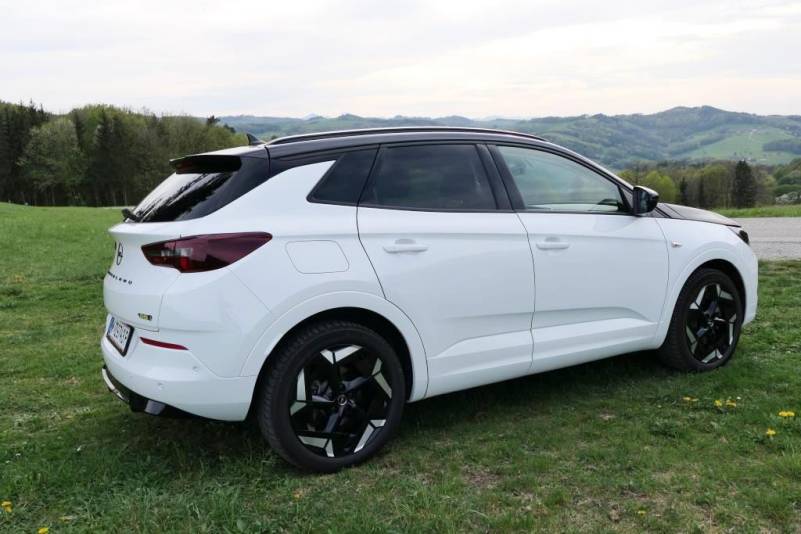 Der Opel Grandland Plug-in-Hybrid GSe im Guten Tag Österreich Autotest (Bildquelle: Thomas Resch)