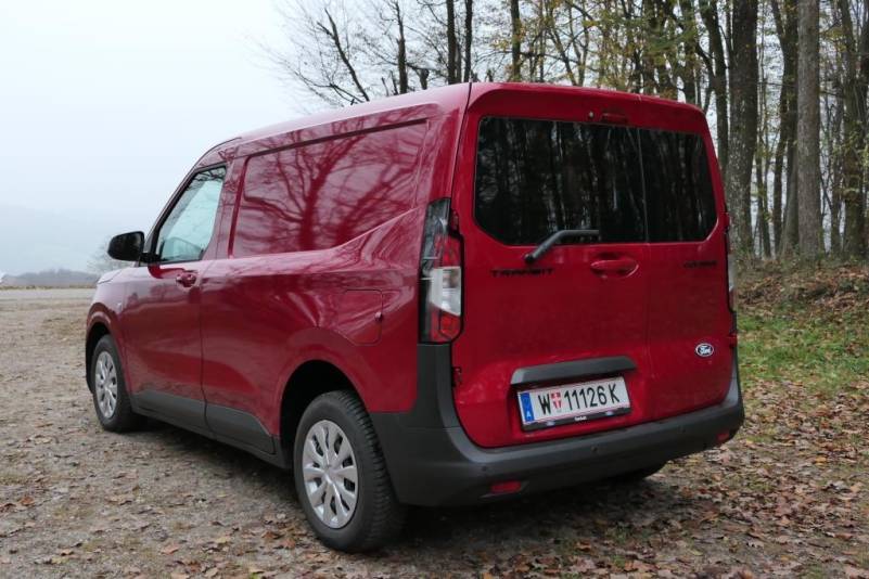 Der Ford Transit Courier 1.5 EcoBlue mit 100 PS und 6-Gang Schaltgetriebe im Guten Tag Österreich Autotest (Bildquelle: Thomas Resch)