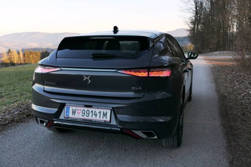 Der DS 4 E-TENSE 225 Plug-In-Hybrid in der Sonderedition "Antoine de Saint Exupéry" im Guten Tag Österreich Autotest Foto: Thomas Resch