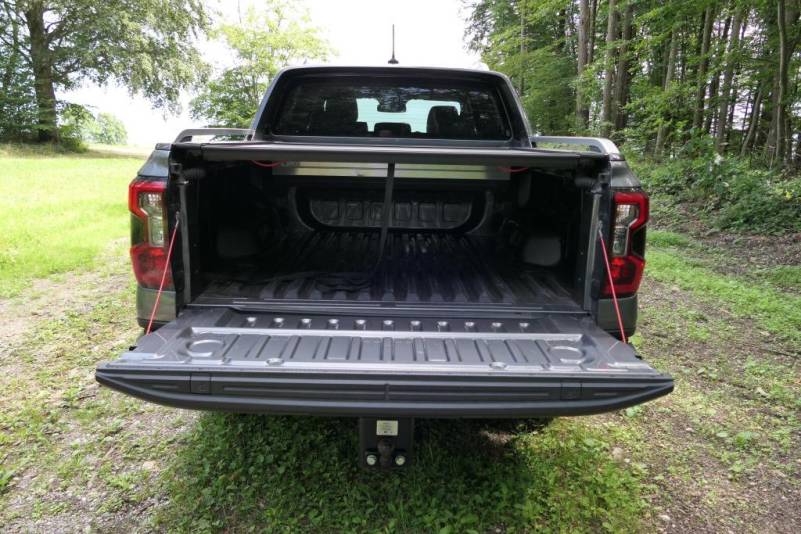 Der Ford Ranger Wildtrak, 2.0-Liter-EcoBlue-Diesel (205 PS) mit dem 10-Gang-Automatikgetriebe samt elektronisch gesteuerten, permanenten e-4WD-Allradantrieb im Guten Tag Österreich Autotest (Bildquelle: Thomas Resch)