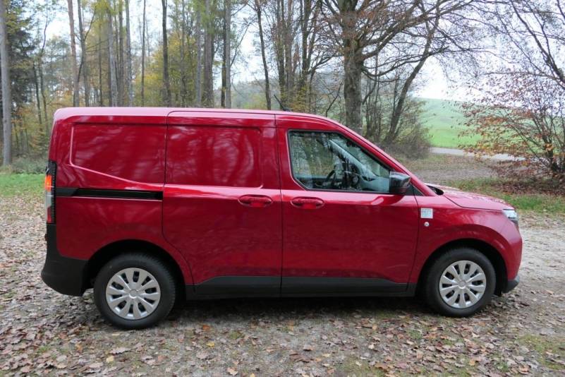 Der Ford Transit Courier 1.5 EcoBlue mit 100 PS und 6-Gang Schaltgetriebe im Guten Tag Österreich Autotest (Bildquelle: Thomas Resch)